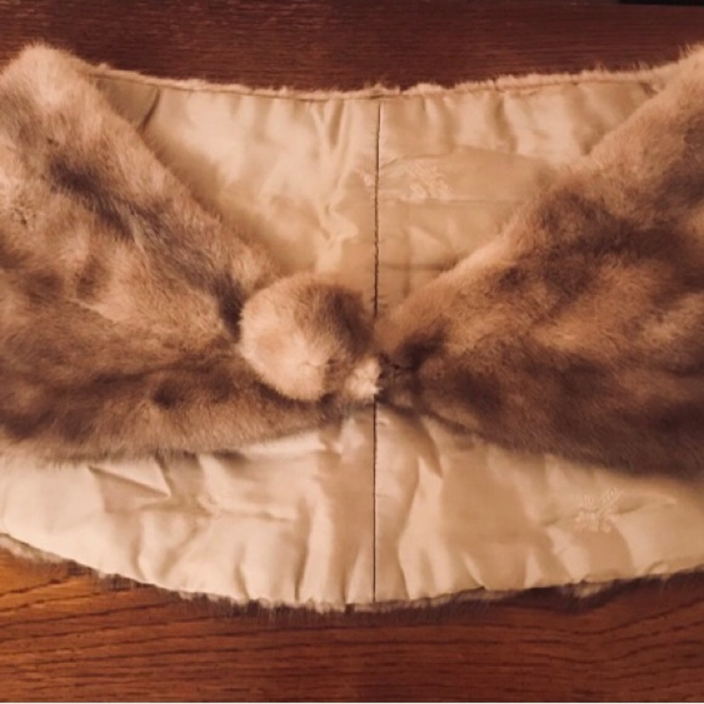 Vintage Genuine Mink Fur Blonde Shoulder Wrap/ Scarf/ Bolero/ Neck Stole.